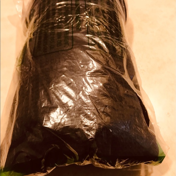 BLK Waffle Weave Rust resistant Shower curtain - Picture 6 of 9